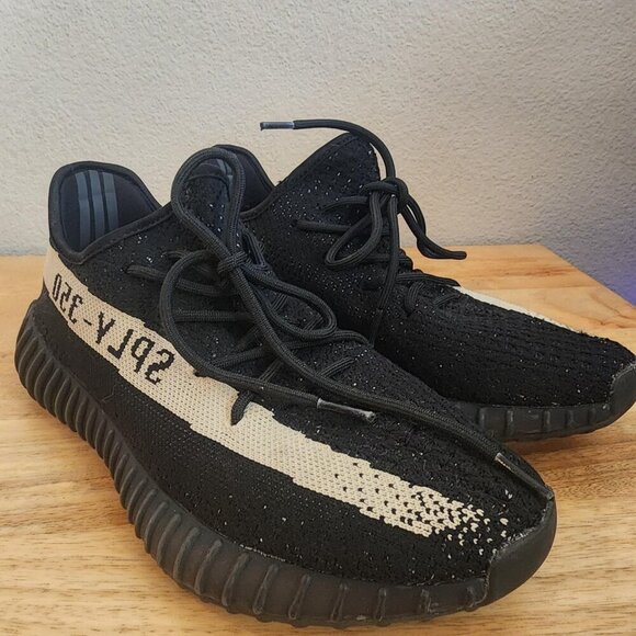 Adidas Yeezy Boost 350 V2 Shoes Mens Size 8 Black White Oreo SPLY-350 BY1604 main image 4